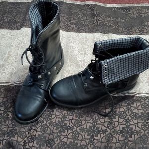 Disney Descendants Black Boots